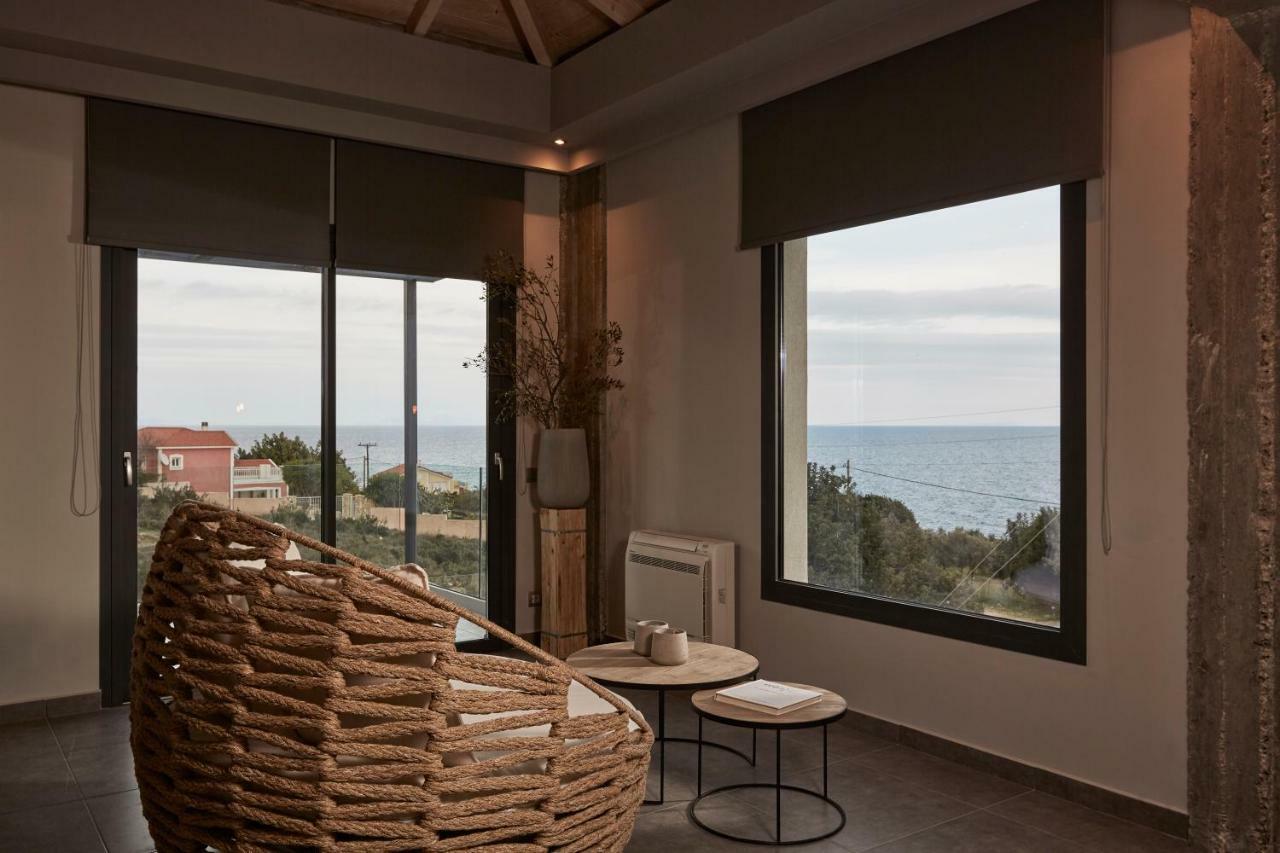 Villa Sea Front Spathion Bagian luar foto