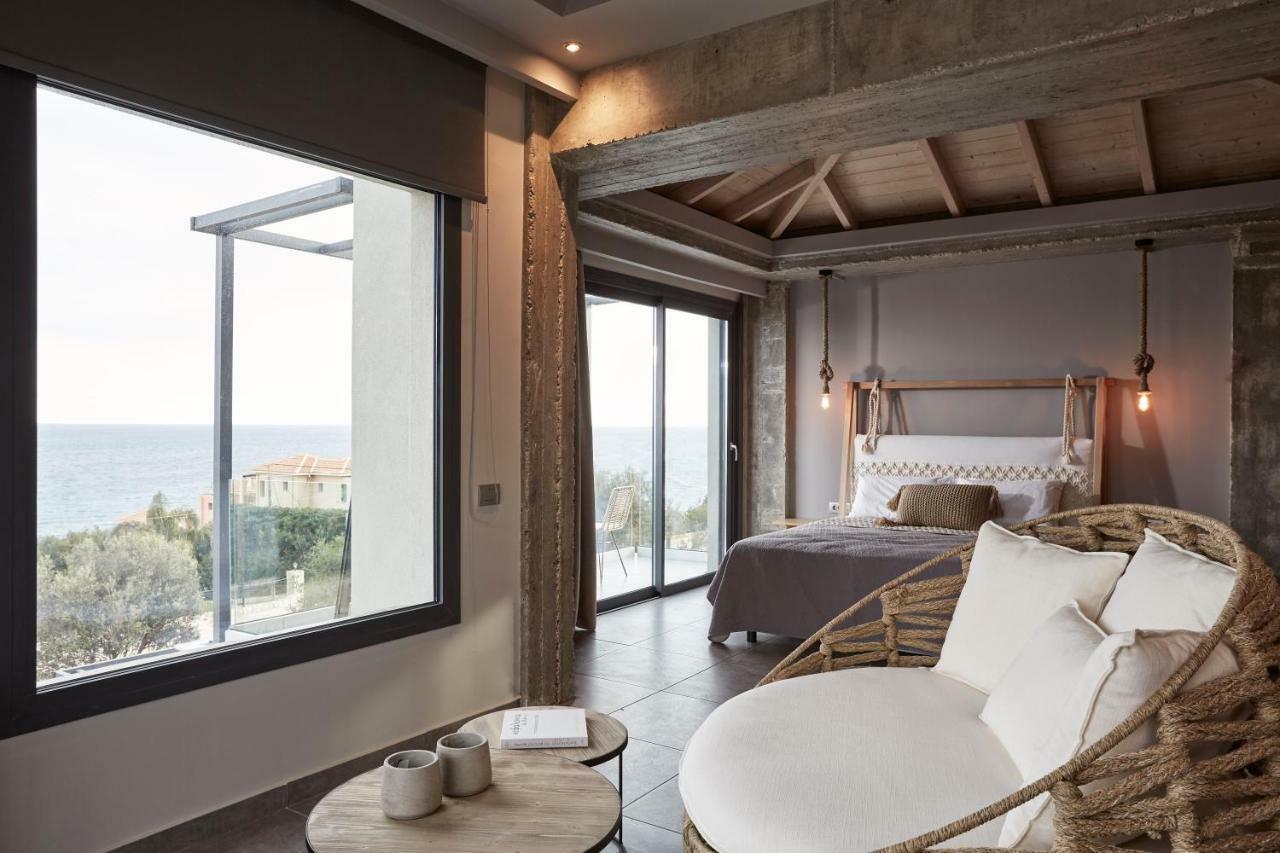 Villa Sea Front Spathion Bagian luar foto