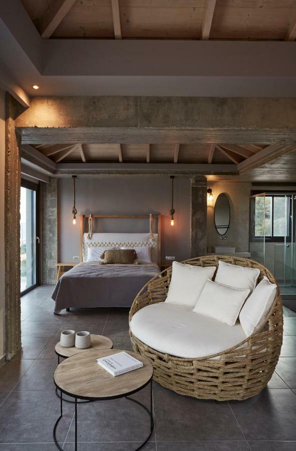 Villa Sea Front Spathion Bagian luar foto