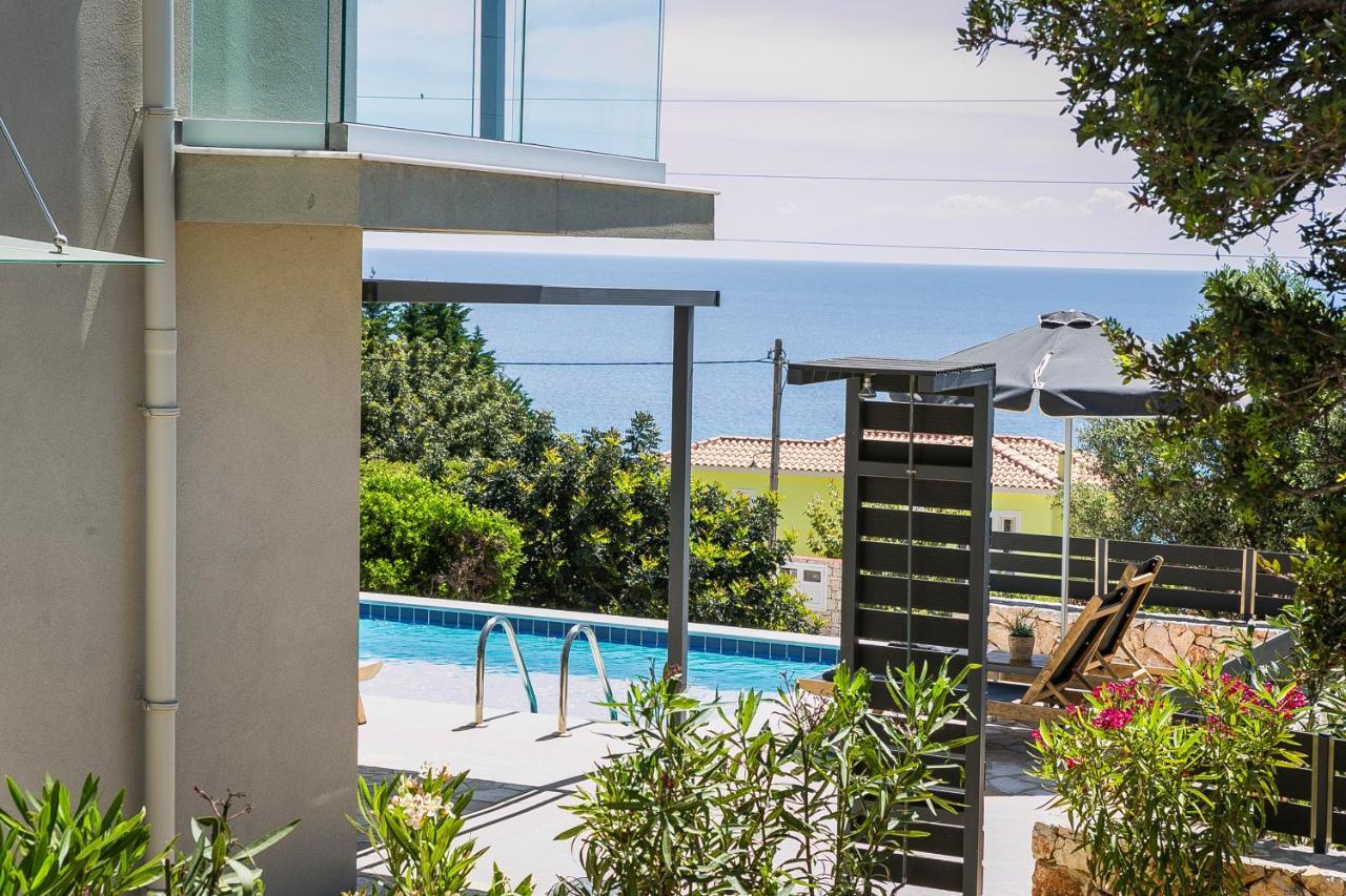 Villa Sea Front Spathion Bagian luar foto