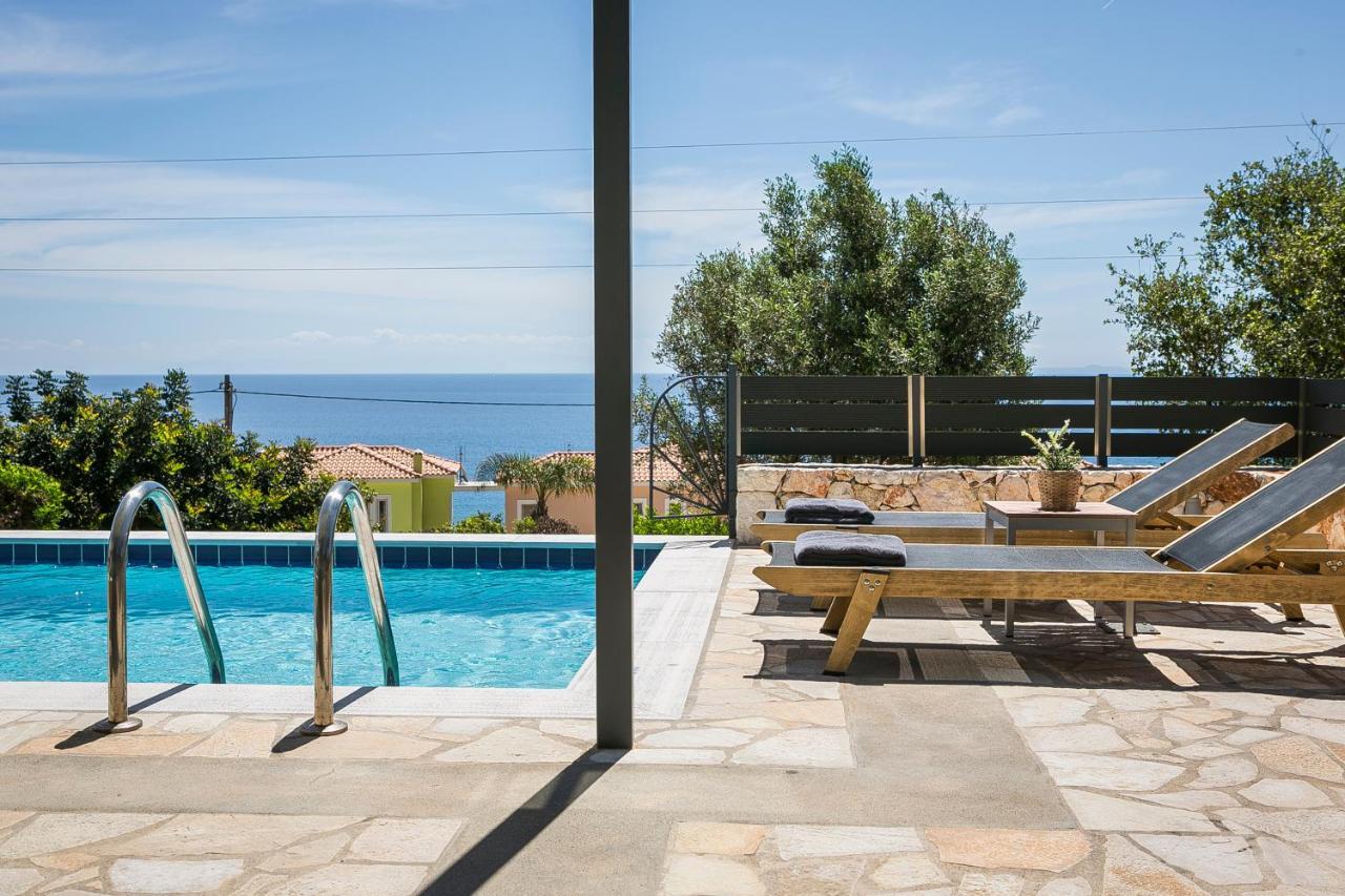 Villa Sea Front Spathion Bagian luar foto